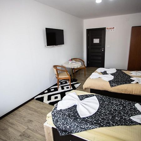 فندق Casa Alex Târgu Jiu المظهر الخارجي الصورة