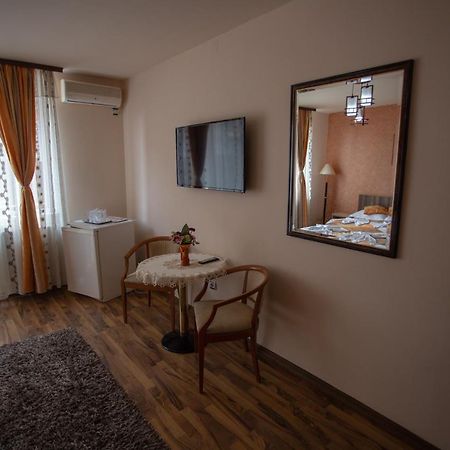 فندق Casa Alex Târgu Jiu المظهر الخارجي الصورة