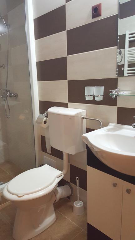 فندق Casa Alex Târgu Jiu الغرفة الصورة