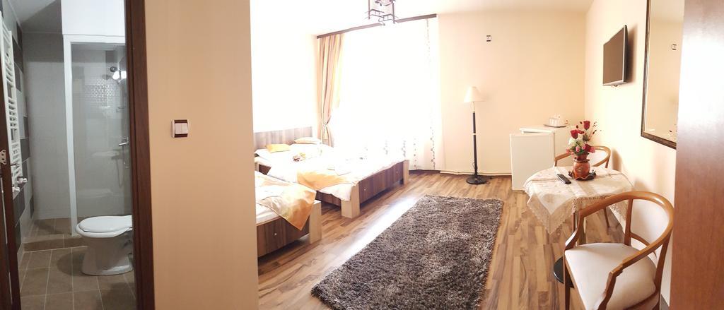 فندق Casa Alex Târgu Jiu الغرفة الصورة
