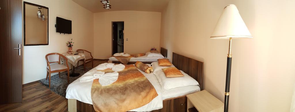 فندق Casa Alex Târgu Jiu الغرفة الصورة