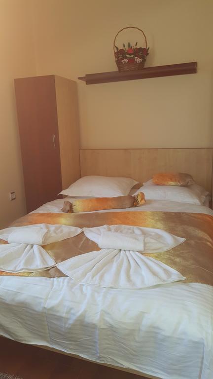 فندق Casa Alex Târgu Jiu الغرفة الصورة
