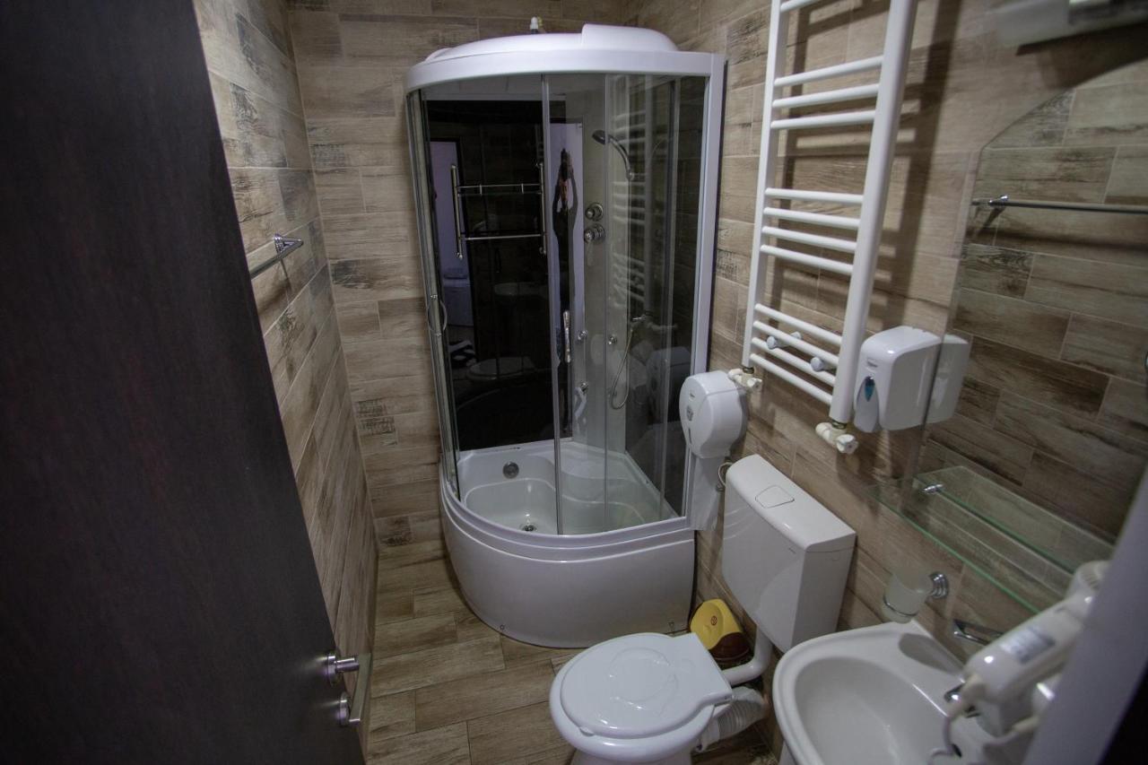 فندق Casa Alex Târgu Jiu المظهر الخارجي الصورة