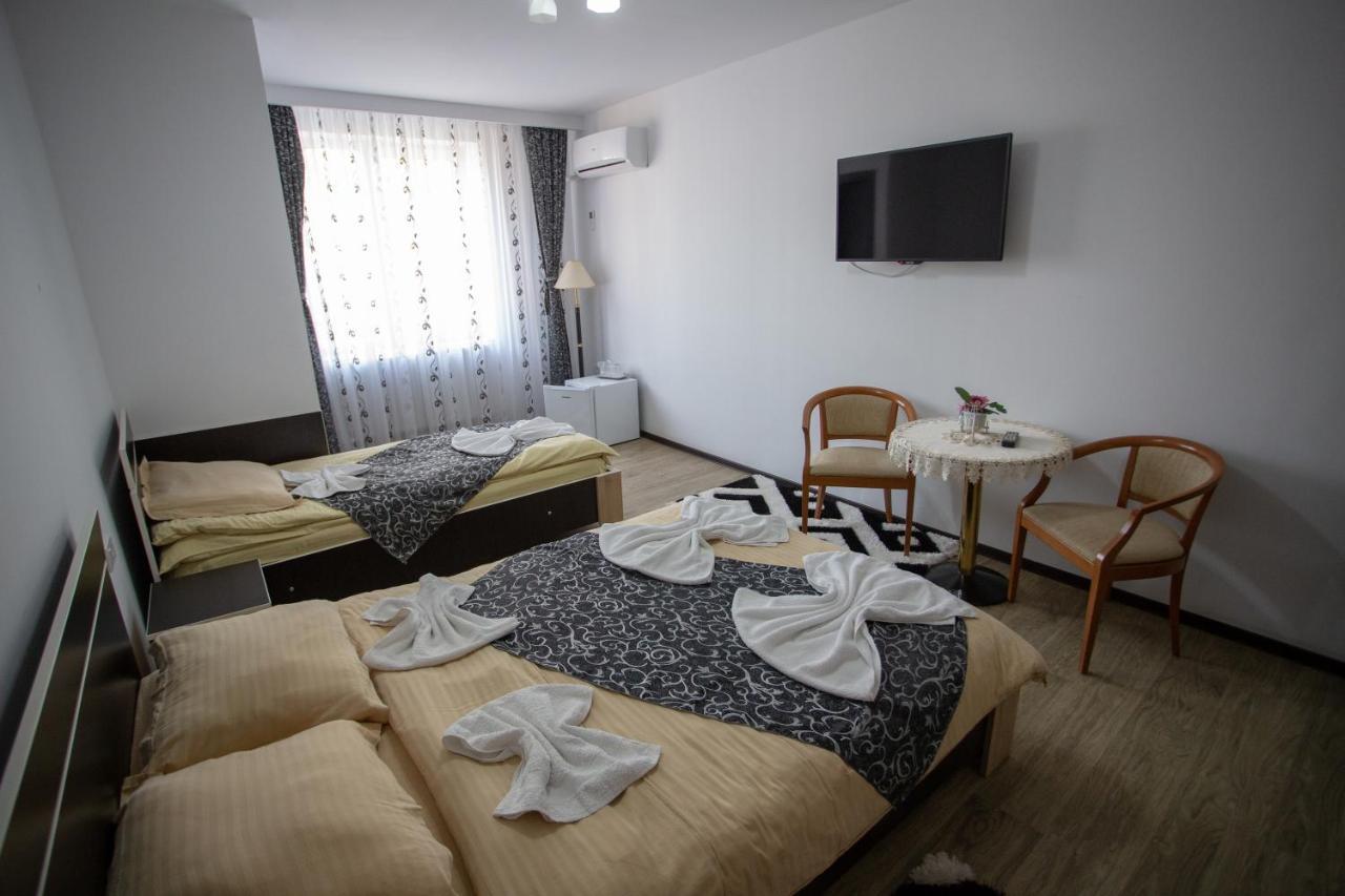 فندق Casa Alex Târgu Jiu المظهر الخارجي الصورة